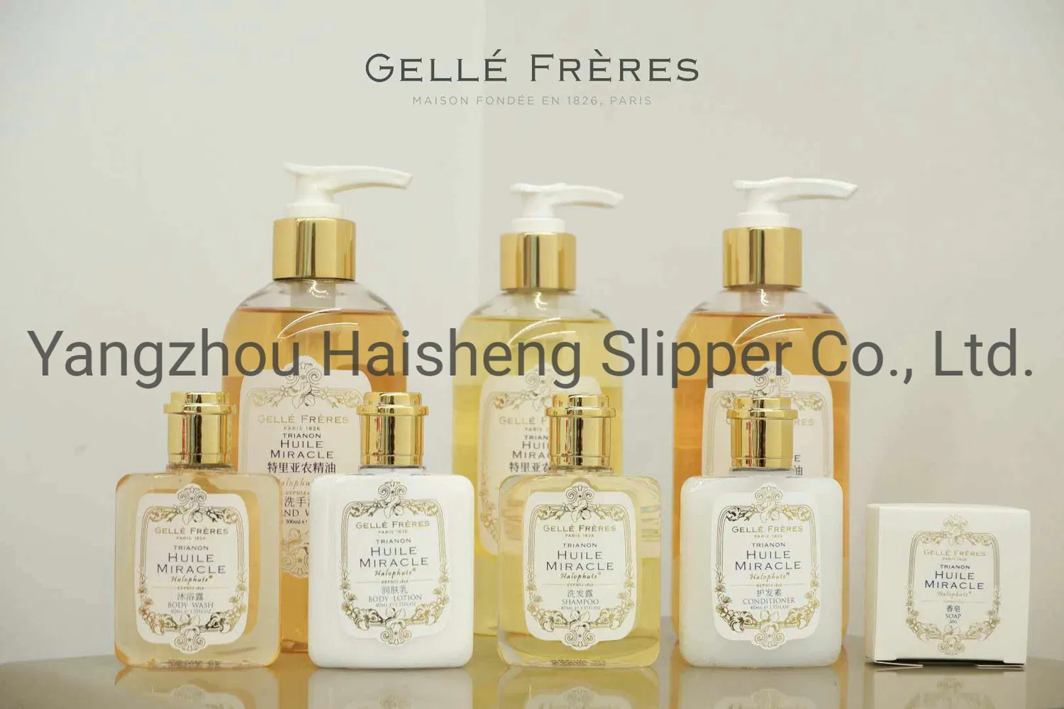 Set di articoli da toeletta per gli ospiti ecologici biodegradabili usa e getta di lusso OEM a 5 stelle di lusso personalizzato Set di accessori per il bagno dell'hotel